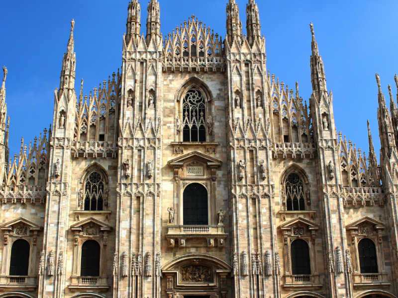 Milan🇮🇹 17 Feb – 21 Feb